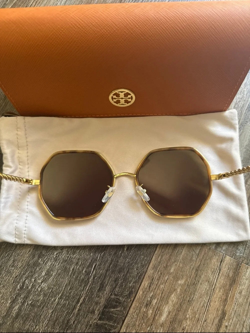 Torry Burch Sunglasses (NWOT)